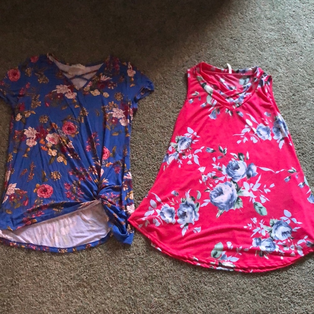 Cute, bright floral tops (SZ:M)